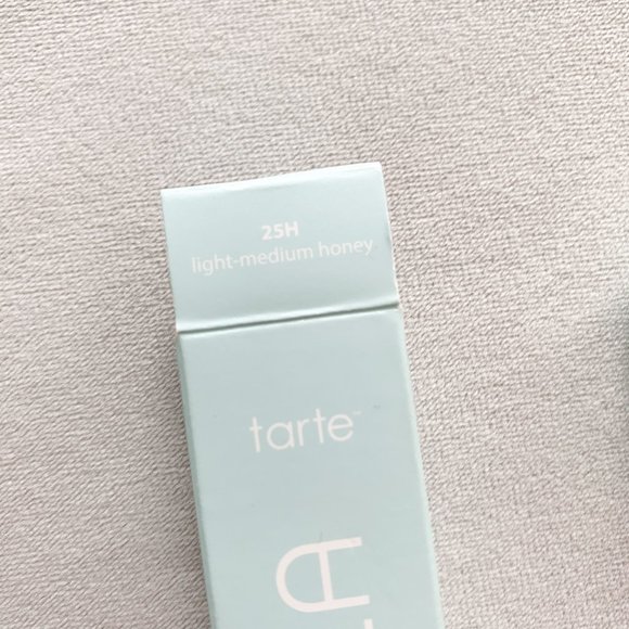 Tarte HydroConcealer - Picture 2 of 3
